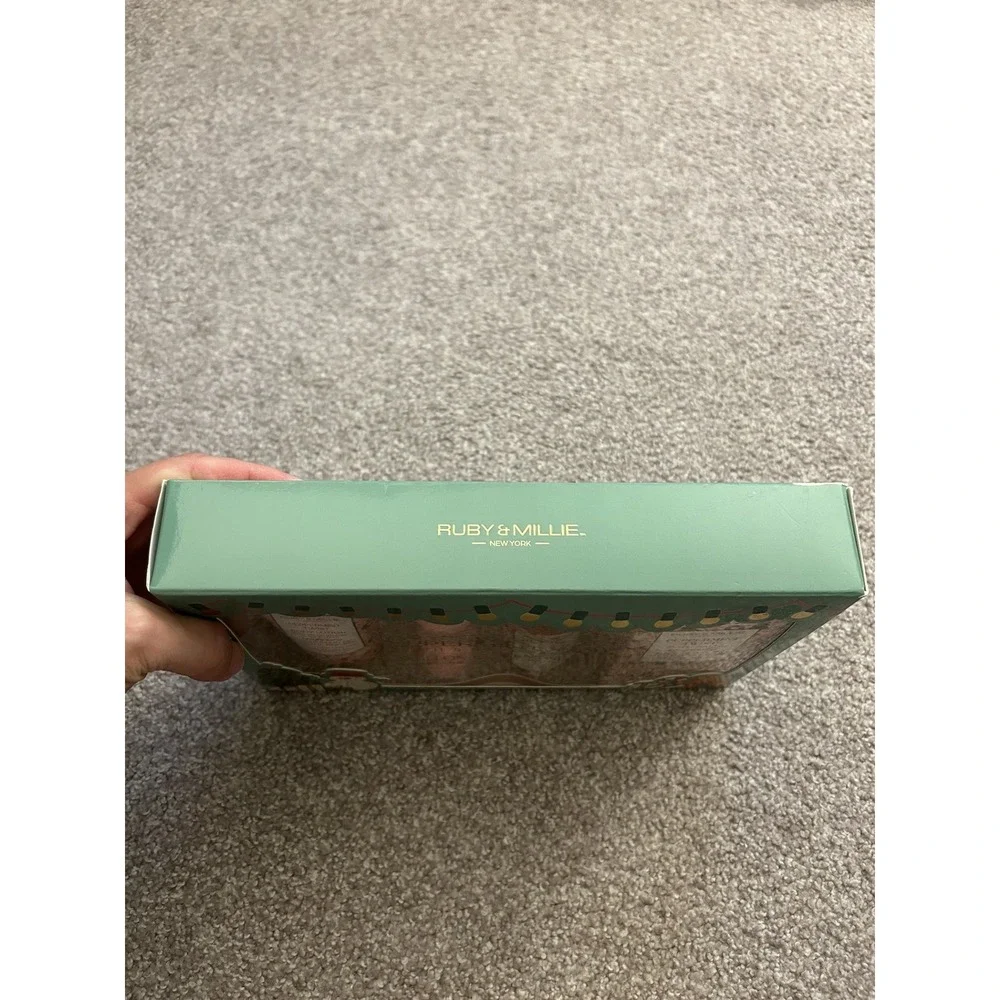 Ruby &‎ Millie Peppermint Twist Bath & Body Care Set Womens OS Green New Holiday